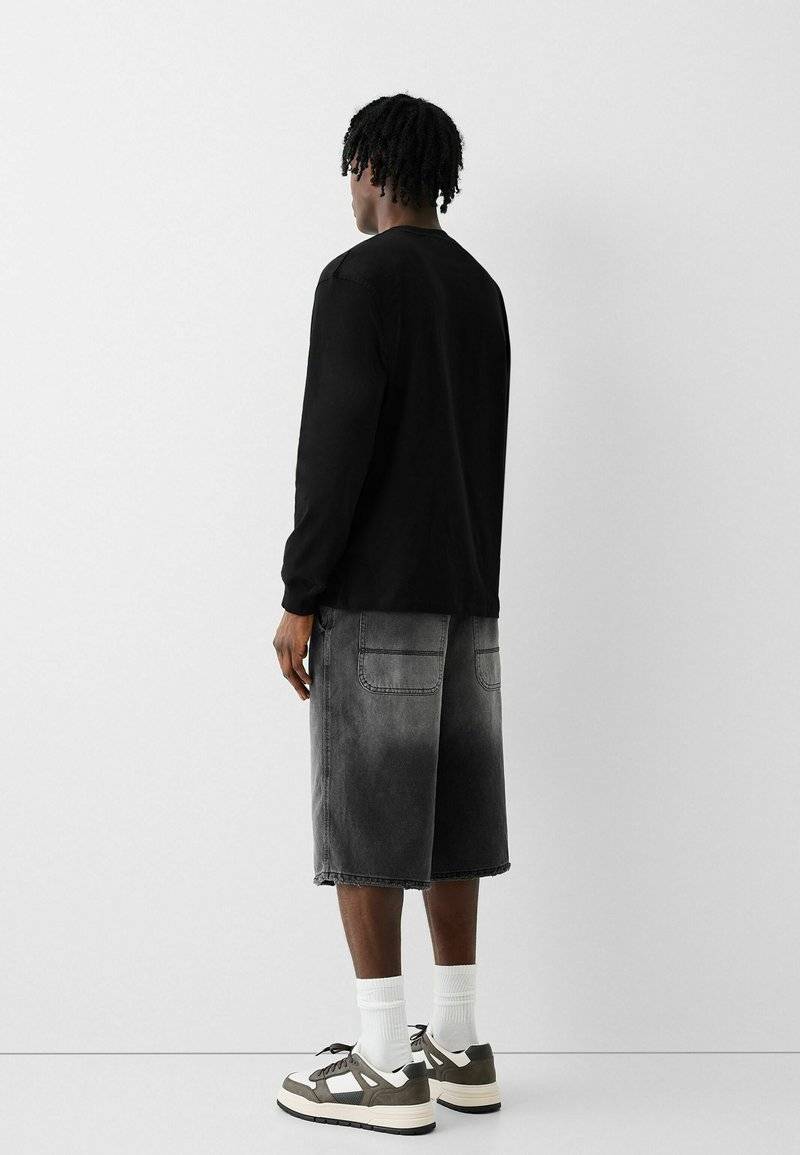 Bershka Bershka SKATER - Denim shorts - black 50% Rabatt mit kostenlosem Versand