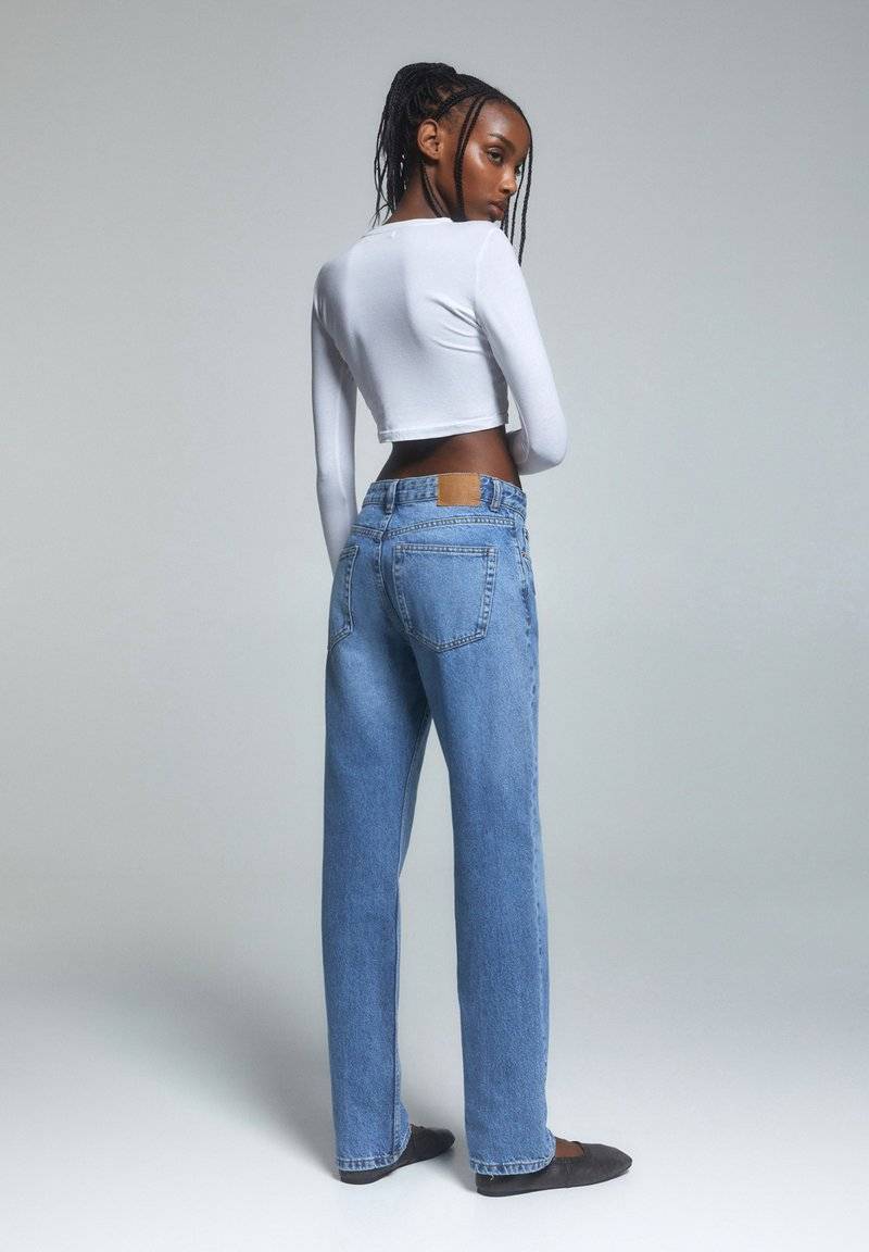 PULL&BEAR PULL&BEAR MID-WAIST - Straight leg jeans - blue denim Im Verkauf