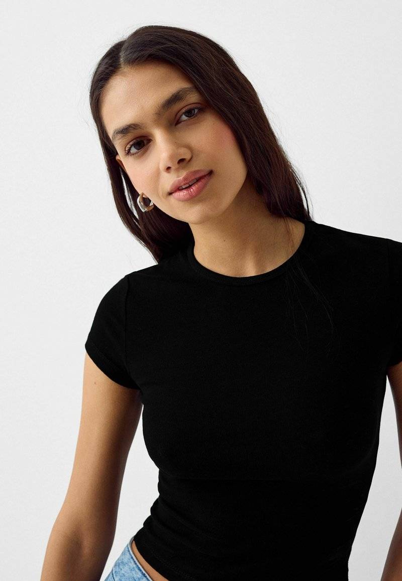 Bershka Bershka SHORT SLEEVE ROUND NECK 2 PACK - Basic T-shirt - black zollfrei
