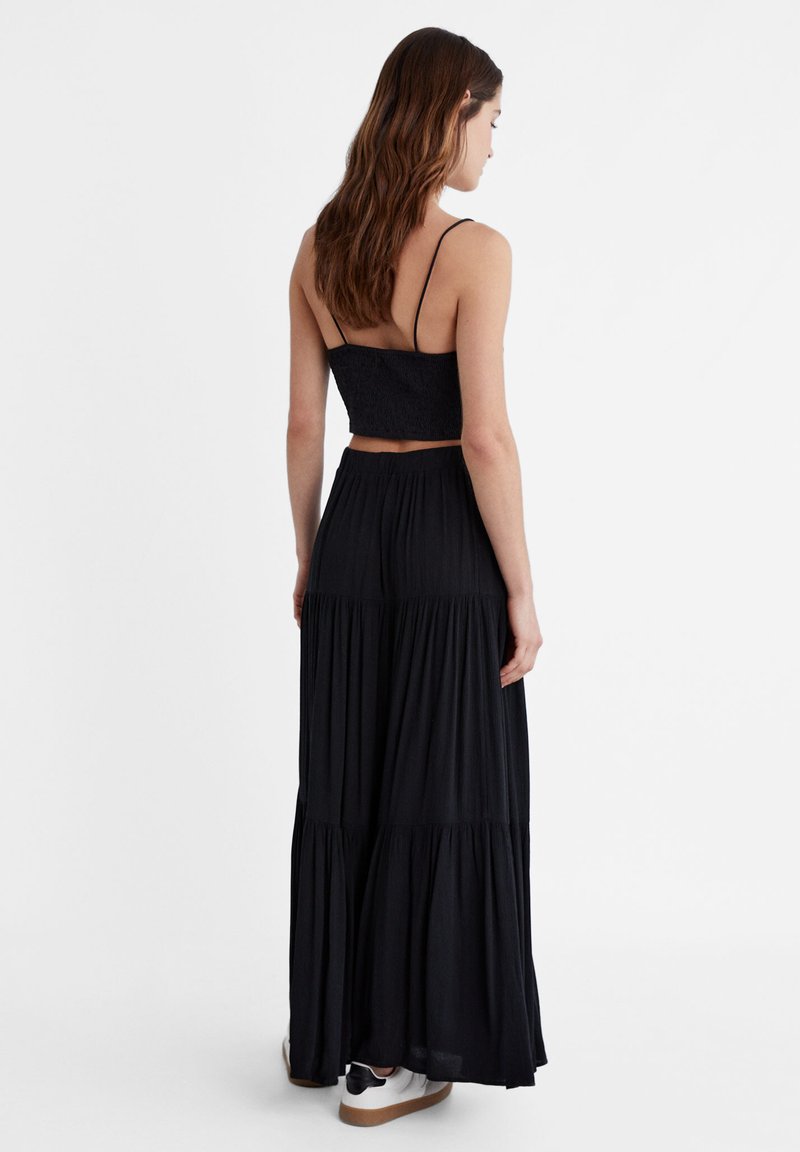 Stradivarius Stradivarius PEASANT - Maxi skirt - black 50% Rabatt für begrenzte Zeit
