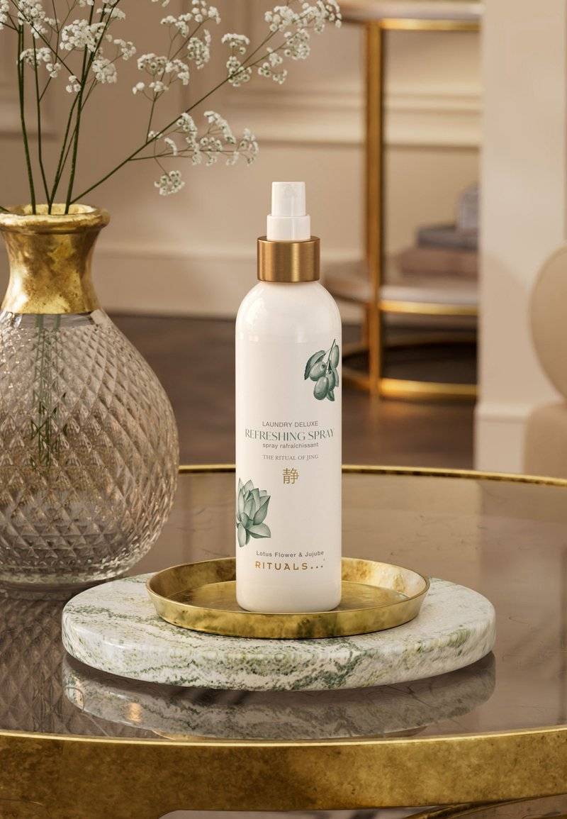 Rituals Rituals REFRESHING SPRAY ROOM & TEXTILE - THE RITUAL OF JING - JUJUBE & LOTUS - Home fragrance Fabrik Onlineshop