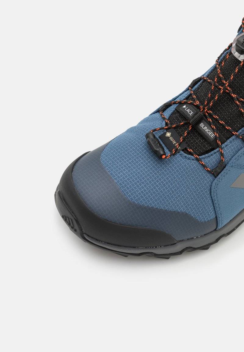 Adidas Terrex Adidas Terrex TERREX MID GORE-TEX® HIKING - Hiking shoes Bis zu 65% Rabatt