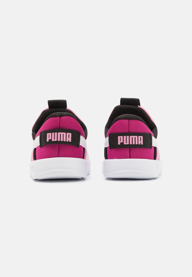 Puma Puma COURTFLEX V3 EASE IN UNISEX - Training shoe Sonderangebot der Fabrik