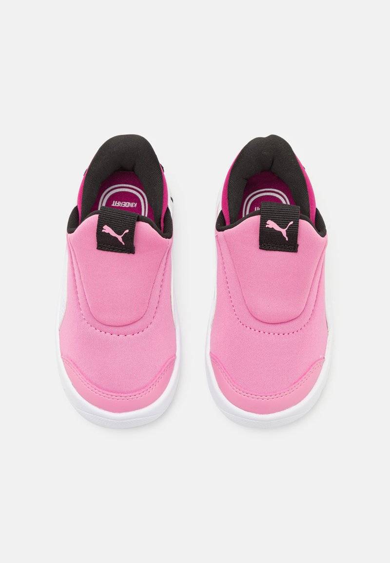 Puma Puma COURTFLEX V3 EASE IN UNISEX - Training shoe Sonderangebot der Fabrik