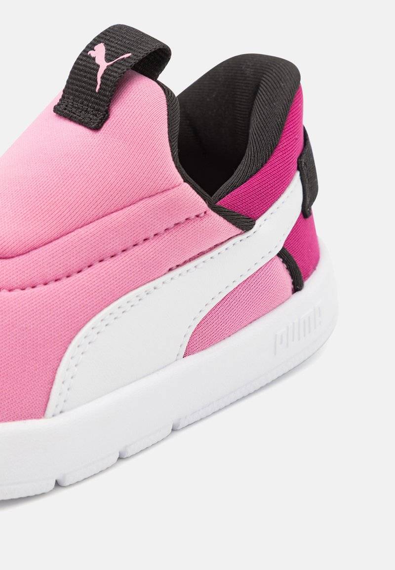 Puma Puma COURTFLEX V3 EASE IN UNISEX - Training shoe Sonderangebot der Fabrik