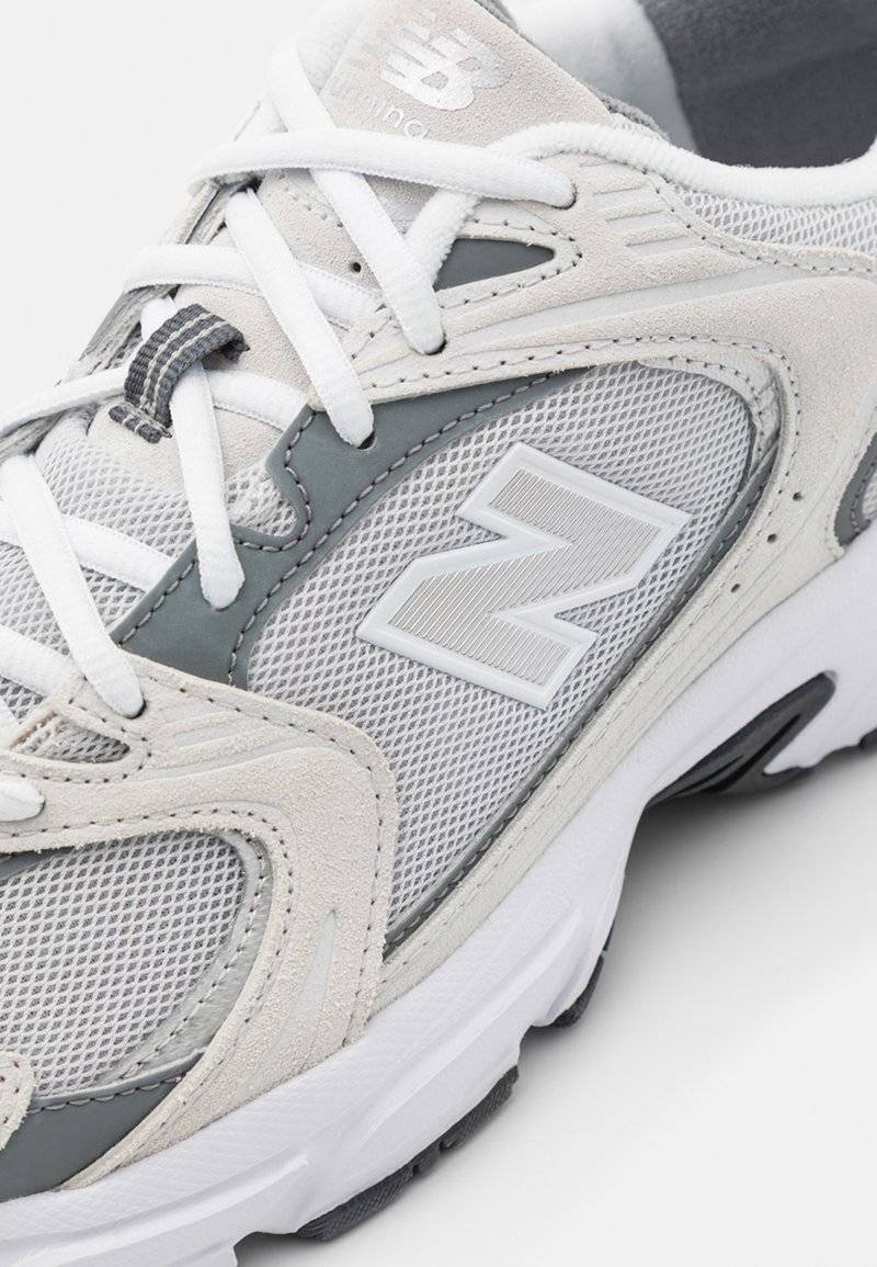 New Balance New Balance MR530 UNISEX - Trainers - light grey Bis zu 55% Rabatt