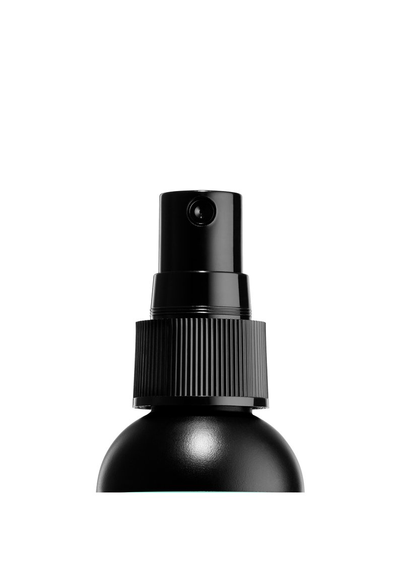 NYX Professional Makeup NYX Professional Makeup DEWY FINISH MAKEUP SETTING SPRAY - Setting spray & powder - 1 matte Black Friday