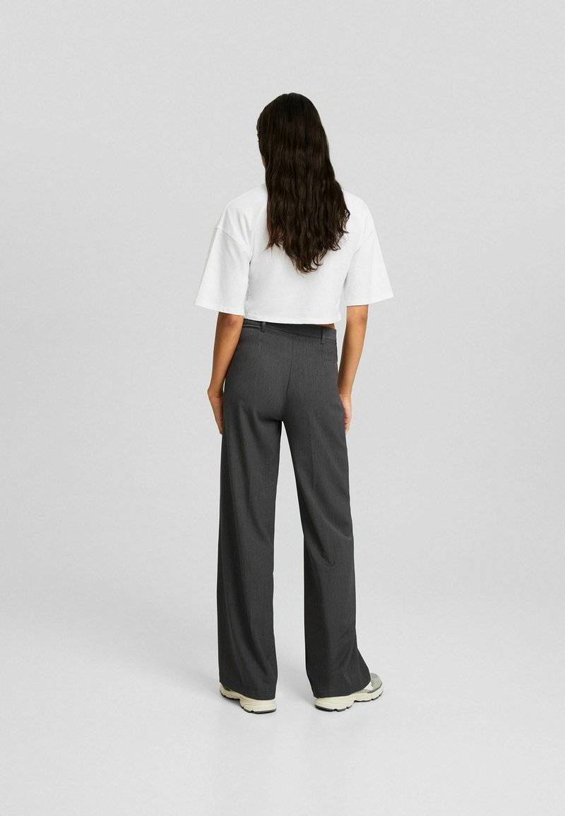 Bershka Bershka WIDE-LEG TAILORED - Trousers - mottled dark grey Blitzangebot