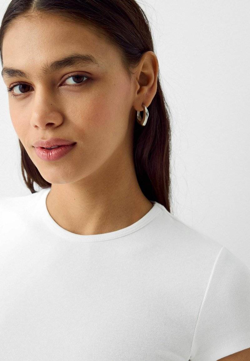 Bershka Bershka SHORT SLEEVE ROUND NECK 2 PACK - Basic T-shirt - white Letzte 3 Tage