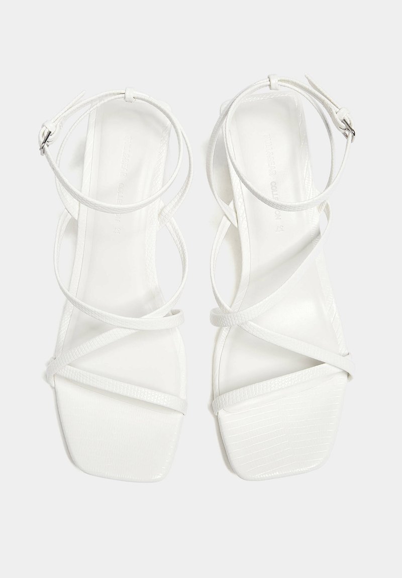 PULL&BEAR PULL&BEAR WITH CROSSOVER STRAPS - Sandals - white Günstiger Verkauf