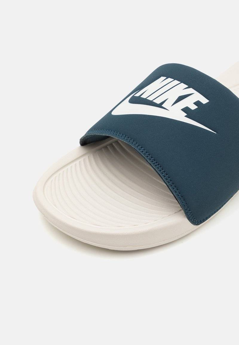 Nike Sportswear Nike Sportswear VICTORI ONE SLIDE - Pool slides Fabrikverkauf