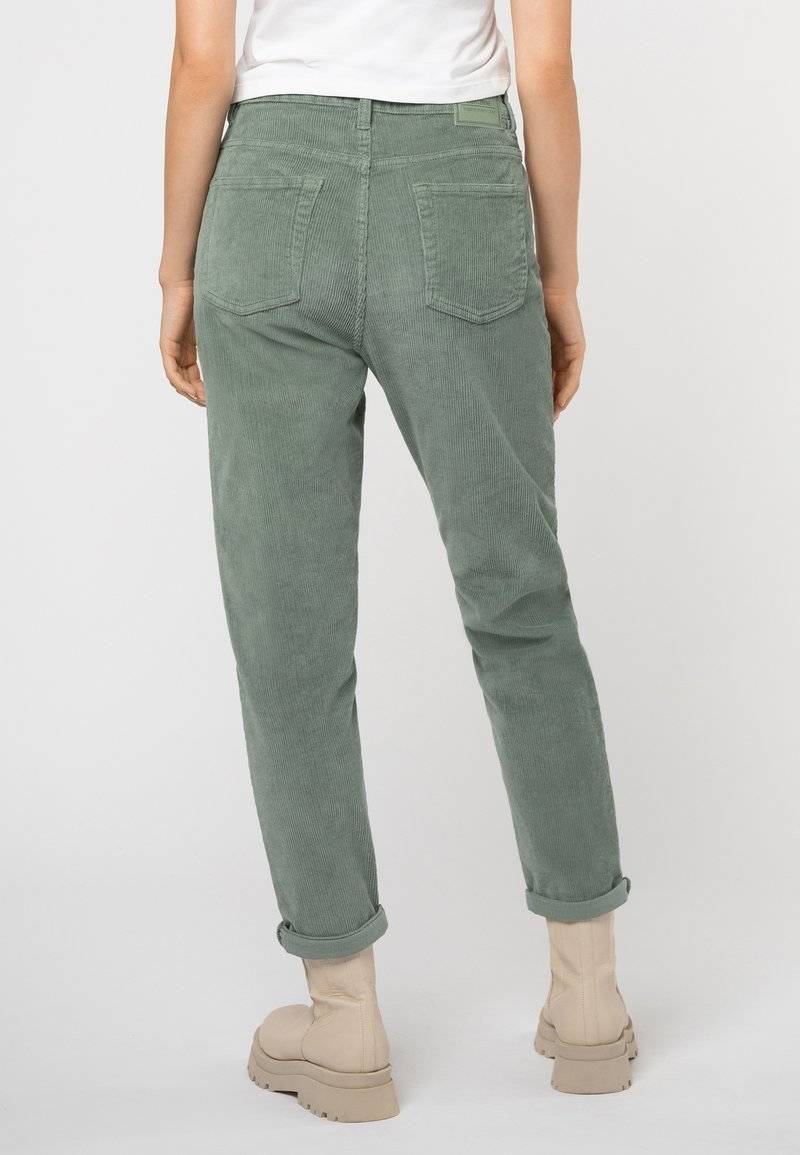 Eight 2 Nine Eight 2 Nine Trousers - middle green Letzter Tag