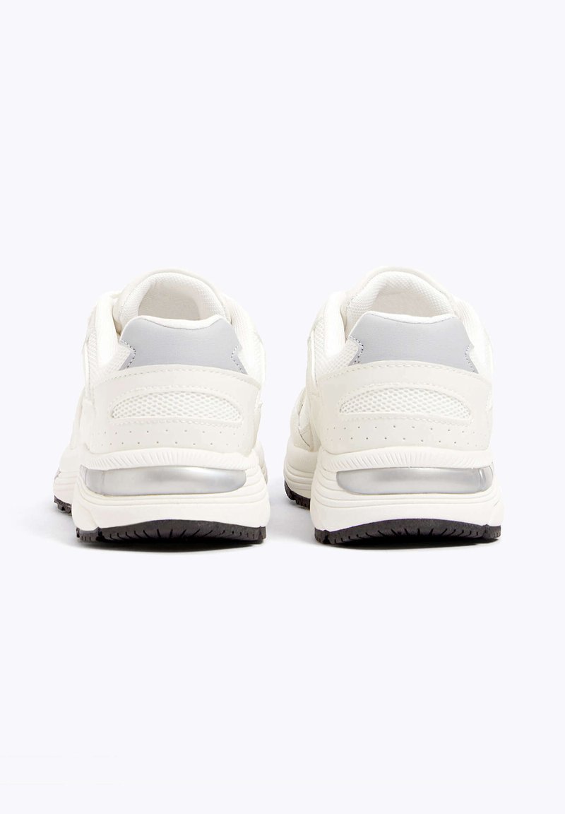 OYSHO OYSHO RETRO RUNNING - Training shoe - white Blitzverkäufe