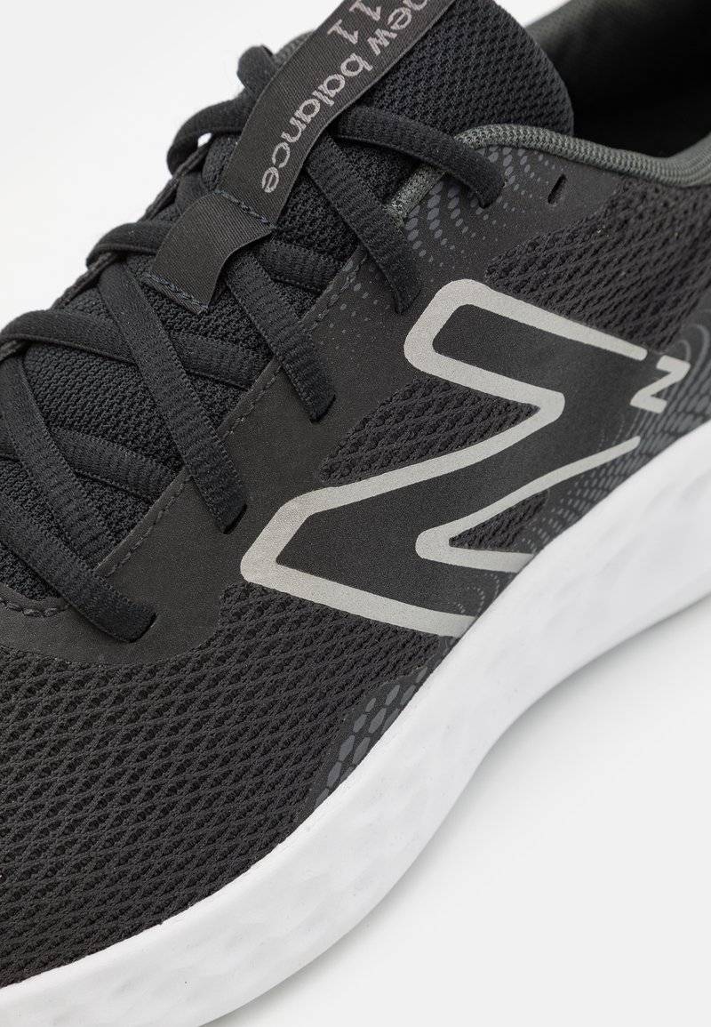 New Balance New Balance 411V3 - Neutral running shoes - black Großer Ausverkauf