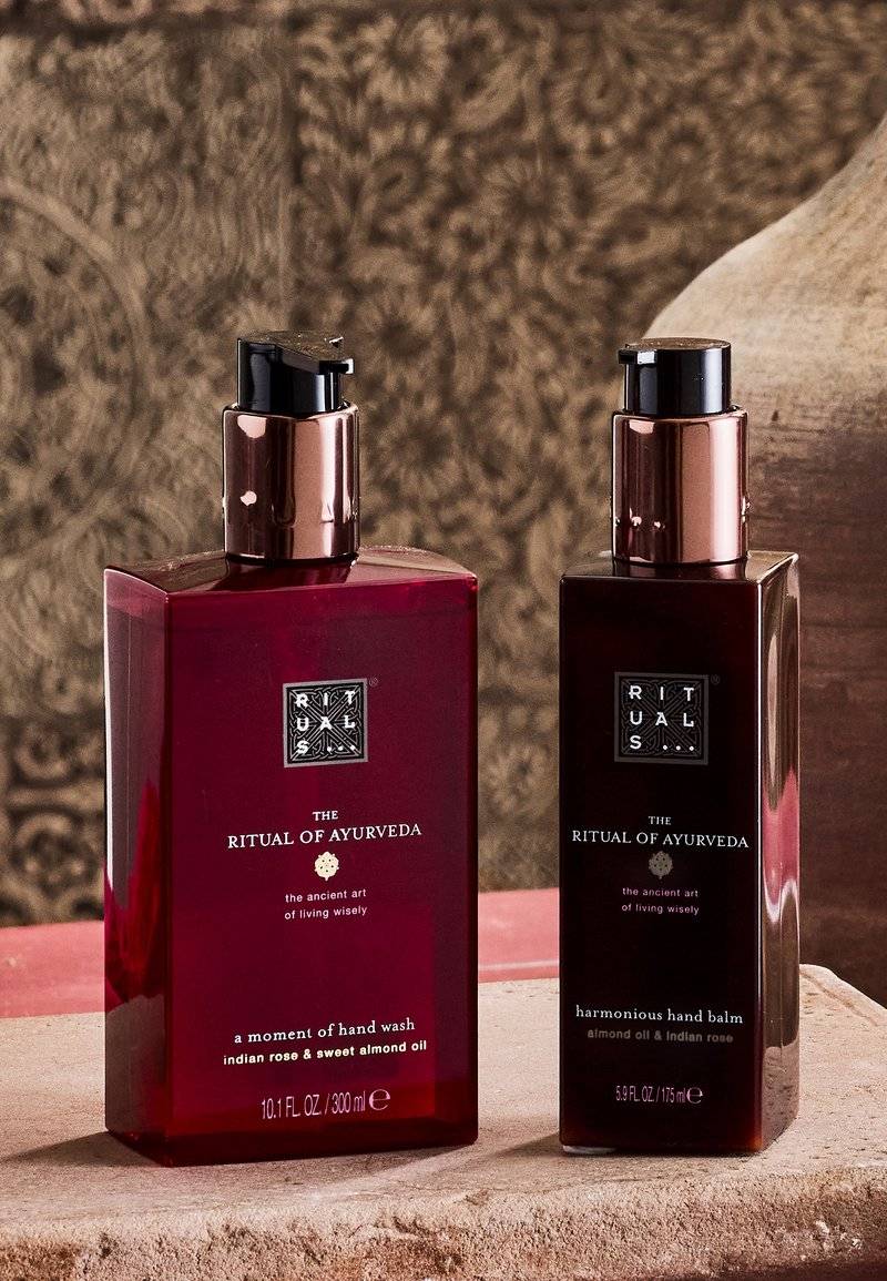 Rituals Rituals HAND WASH THE RITUAL OF AYURVEDA - SWEET & NUTTY - SWEET ALMOND & INDIAN ROSE - Liquid soap Neuheiten