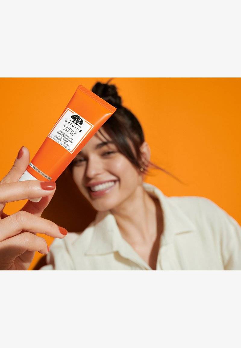 Origins Origins GINZING™ TINTED MOISTURIZER SPF40 - Tinted moisturiser Saisonale Angebote