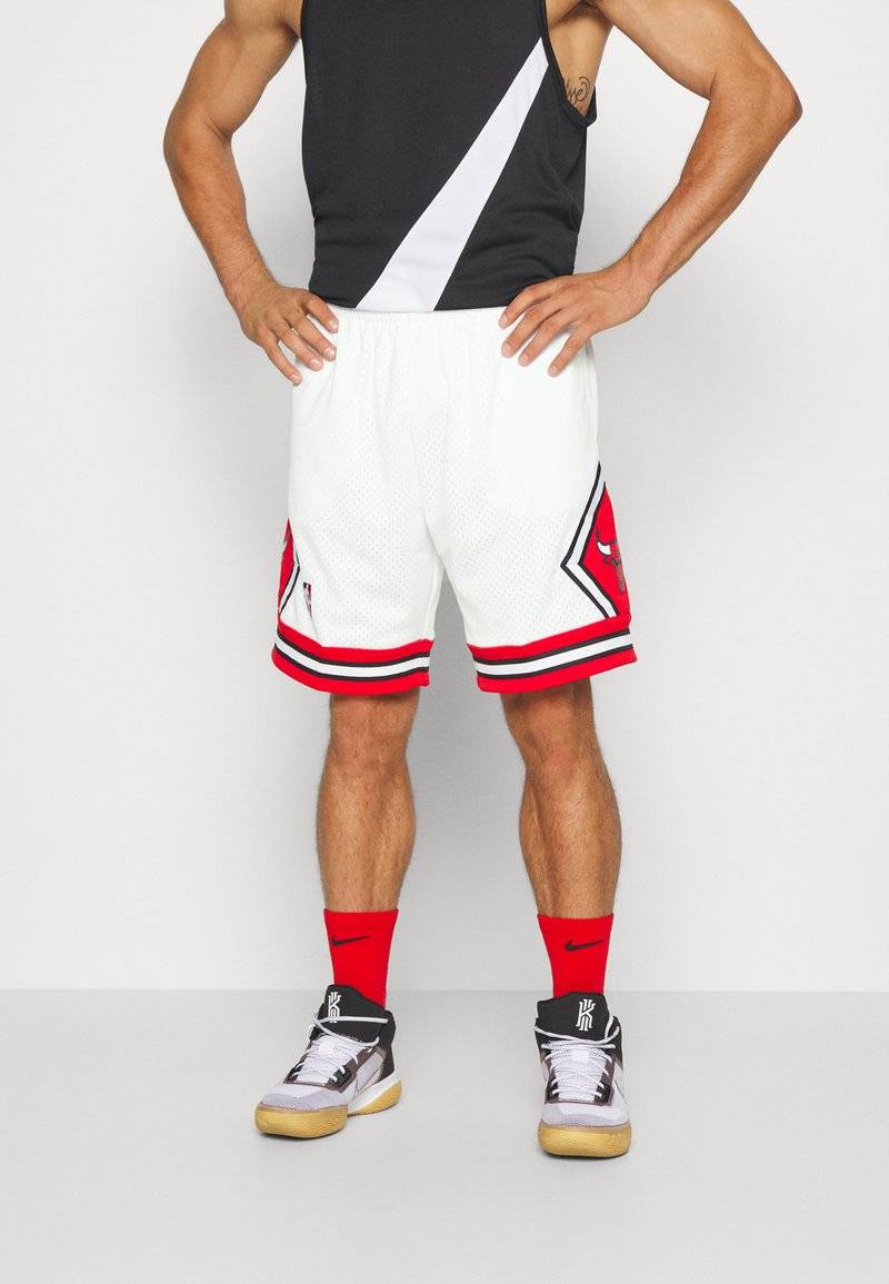 Mitchell & Ness Mitchell & Ness NBA CHICAGO BULLS SWINGMAN SHORT - Sports shorts - white 50% Rabatt mit kostenlosem Versand