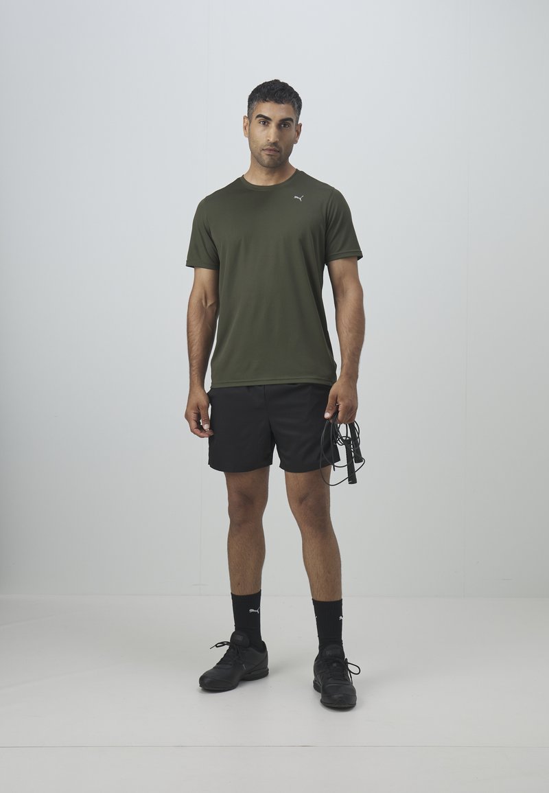 Puma Puma PERFORMANCE TEE - Sports T-shirt - dark olive 50% Rabatt für begrenzte Zeit