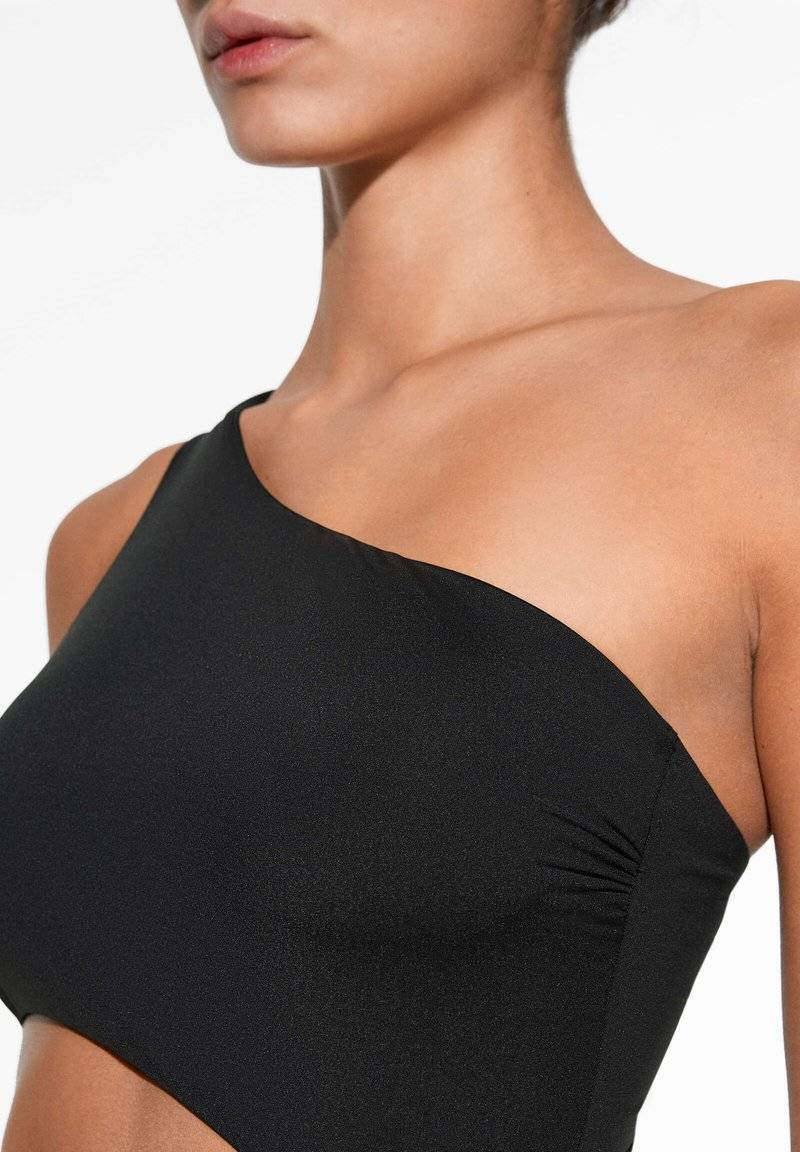OYSHO OYSHO ASYMMETRIC - Swimsuit - black Verkauf