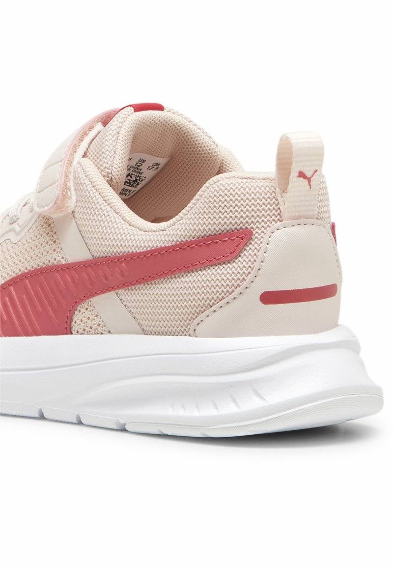 Puma Puma EVOLVE - Stability running shoes - island pink white tart cherry Versandkostenfrei