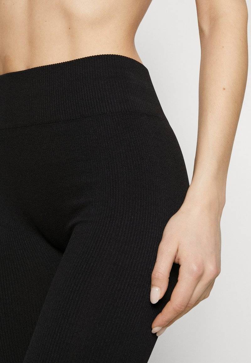 ONLY Play ONLY Play ONPJAIA LIFE HW SEAM NOOS - Shorts - black Cyber Monday