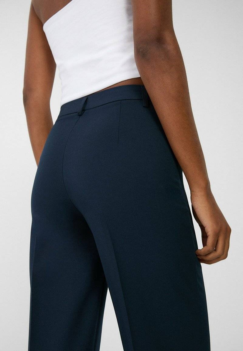 Stradivarius Stradivarius Trousers - dark blue Günstiger Verkauf