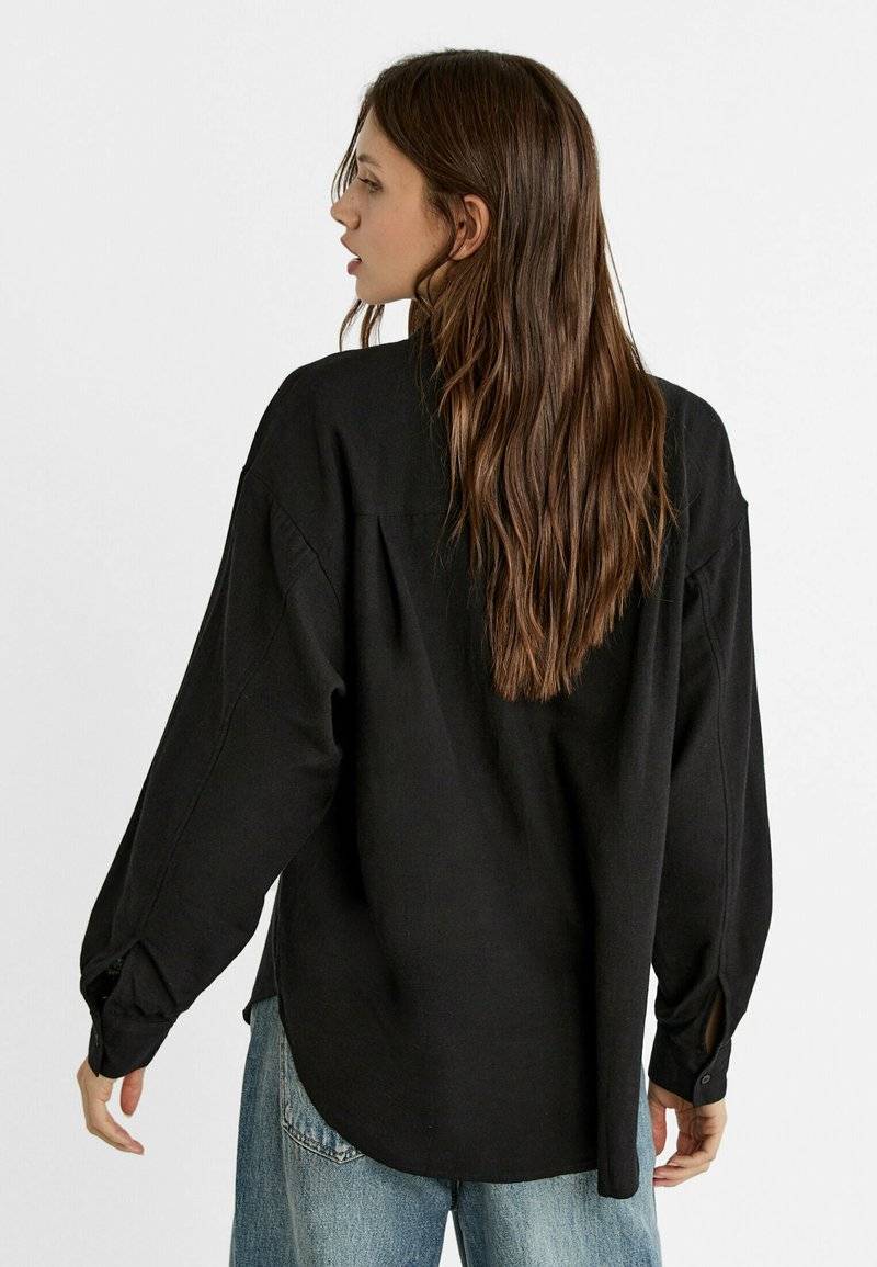 Stradivarius Stradivarius RUSTIKALES DAILY - Button-down blouse - black Fabrikpreis