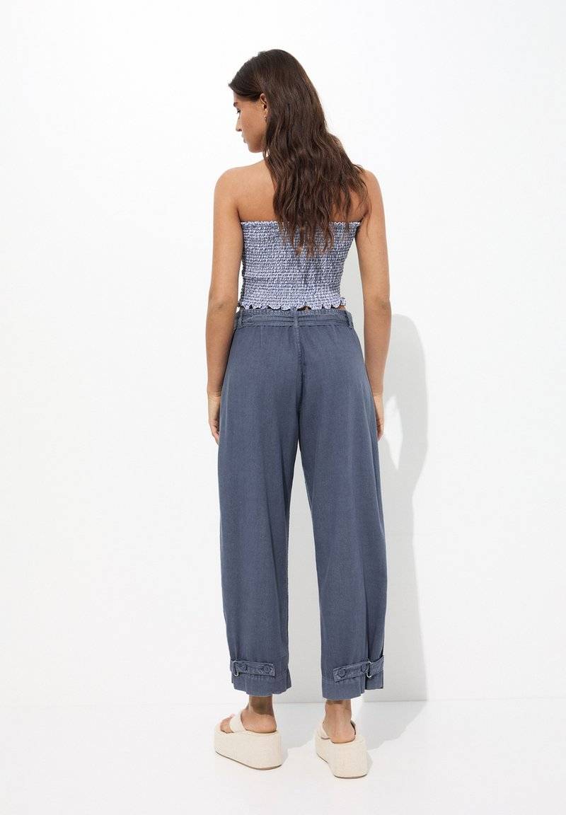 PULL&BEAR PULL&BEAR Trousers - blue Preisnachlass