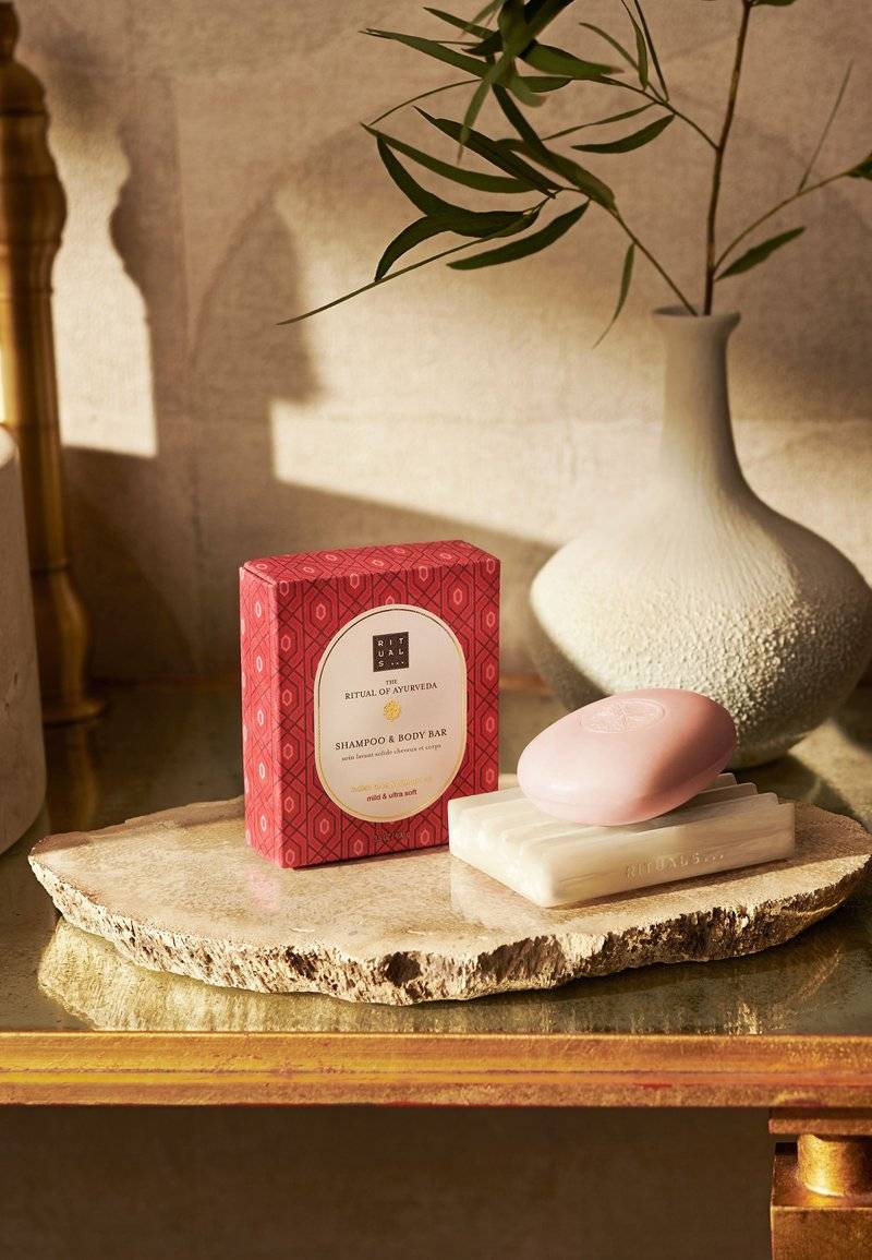 Rituals Rituals THE RITUAL OF AYURVEDA SHAMPOO & BODY BAR - Soap bar - 0 Große Rabatte