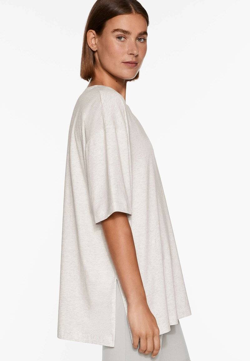 OYSHO OYSHO SHORT SLEEVE - Basic T-shirt - mottled light grey Bis zu 60% Rabatt