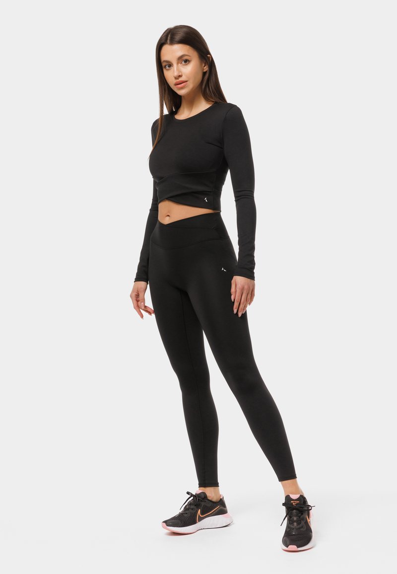carpatree carpatree CROSSOVER HIGHWAIST - Leggings - black Speichern exportieren
