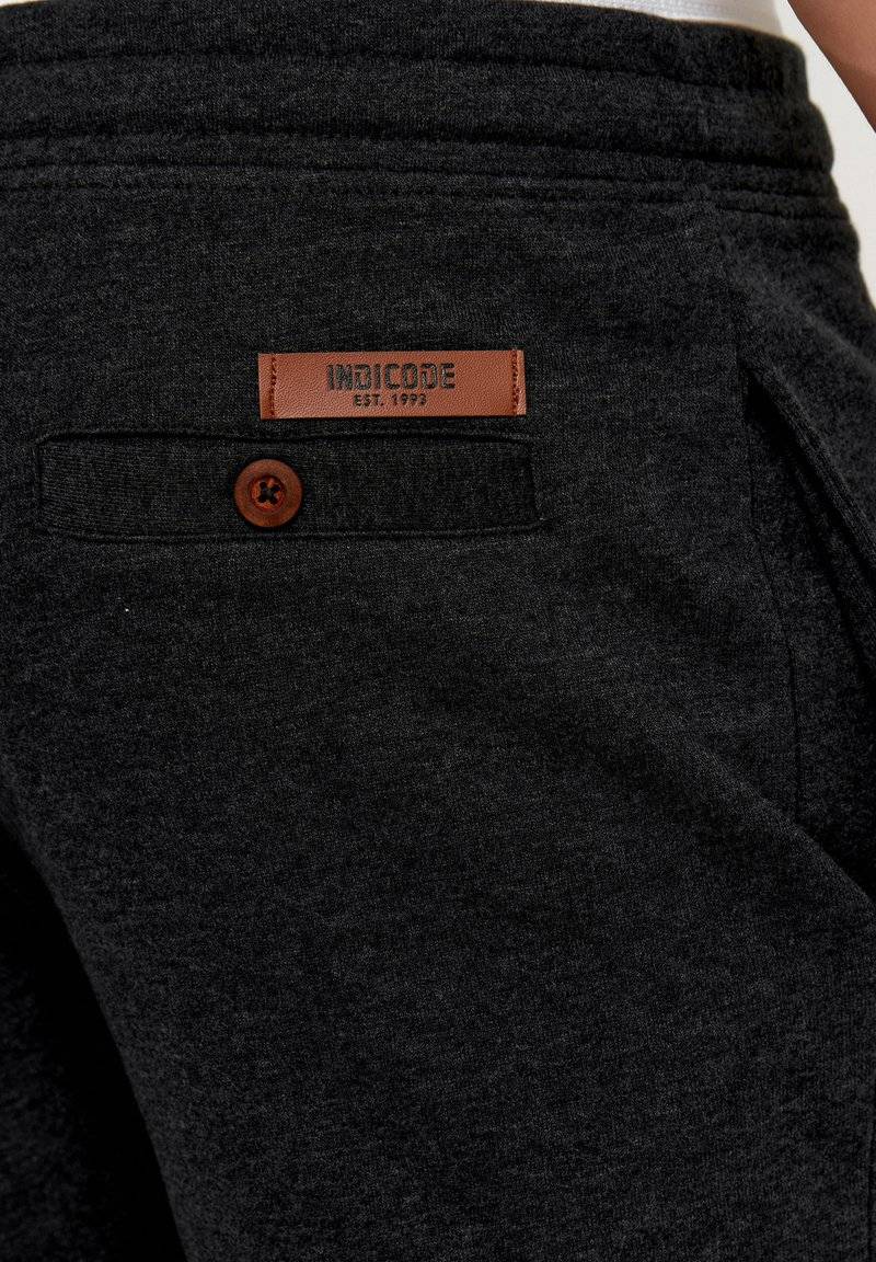 INDICODE JEANS INDICODE JEANS ALDRICH - Shorts - black mix Fabrikverkauf