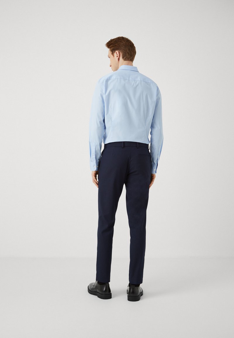 Isaac Dewhirst Isaac Dewhirst BASIC PLAIN SUIT SET - Suit - dark blue Saisonschlussverkauf