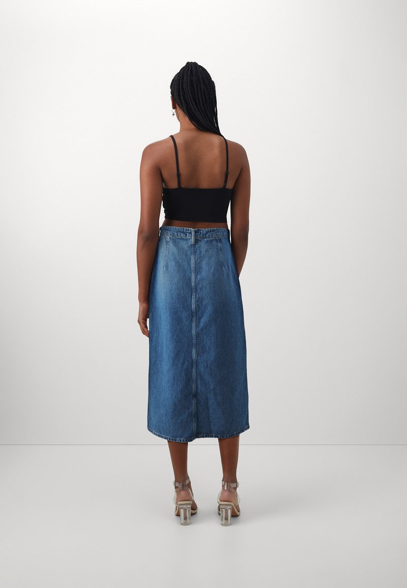 ONLY ONLY ONLCECE MIDI BUTTON SKIRT - A-line skirt - medium blue denim Cyber Monday