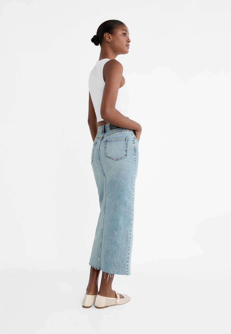 Stradivarius Stradivarius IM COMFORT-FIT - Maxi skirt - stone blue denim Valentinstagsangebot
