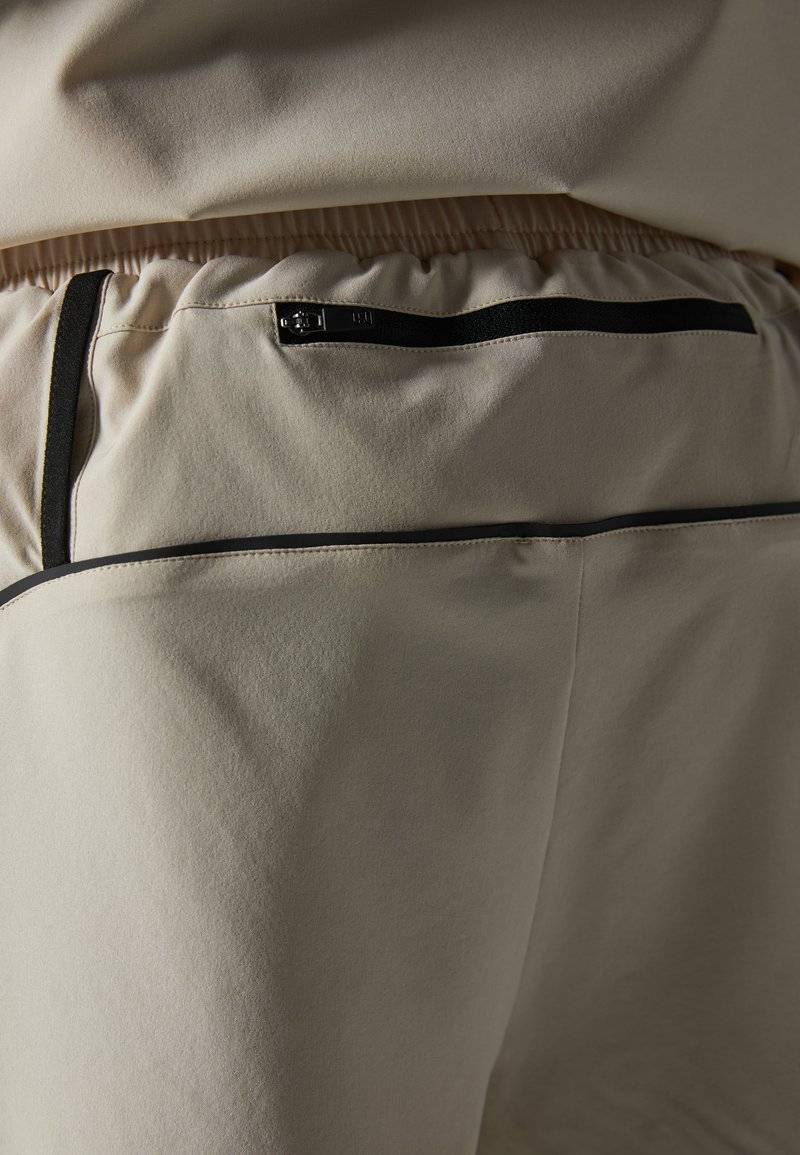 Pier One Sport Pier One Sport Sports shorts - beige Bis zu 55% Rabatt