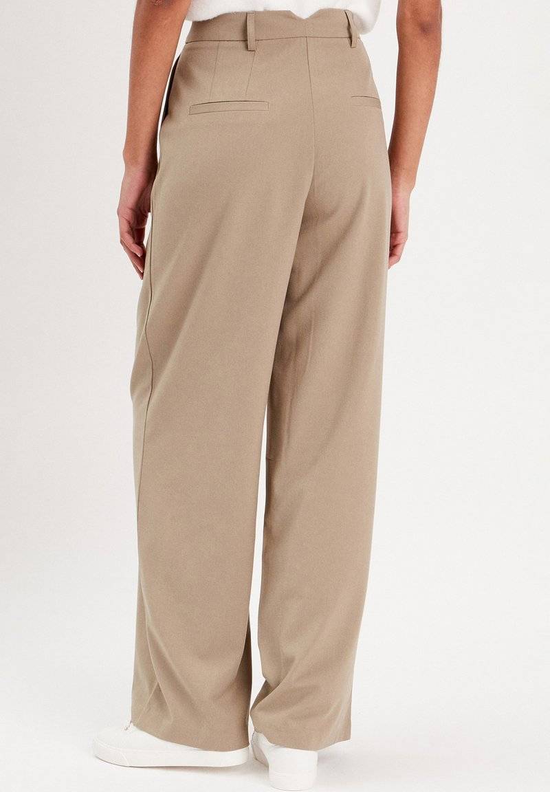 Cache Cache Cache Cache WEITE FLIESSENDE MIT ABNÄHERN - Trousers - vert kaki Muttertagsangebot