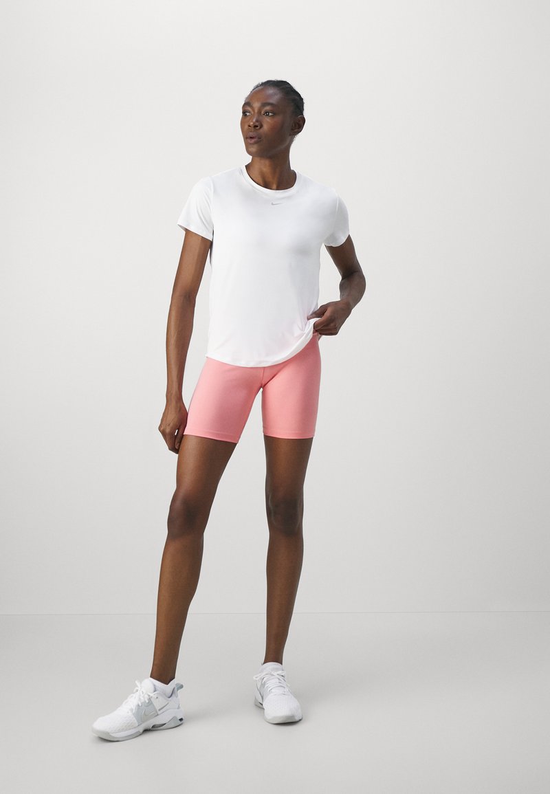 Nike Performance Nike Performance ONE CLASSIC TOP - Sports T-shirt - white Bestseller