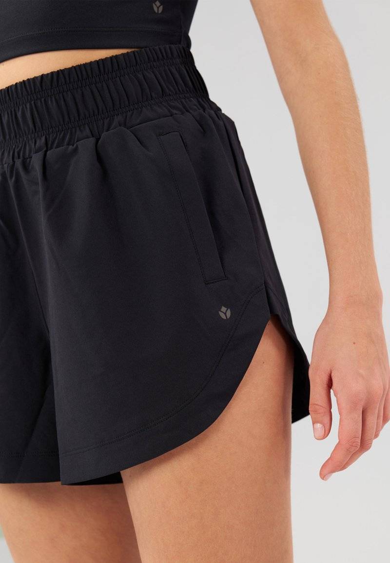 Even&Odd active Even&Odd active Sports shorts - black Wochenangebot