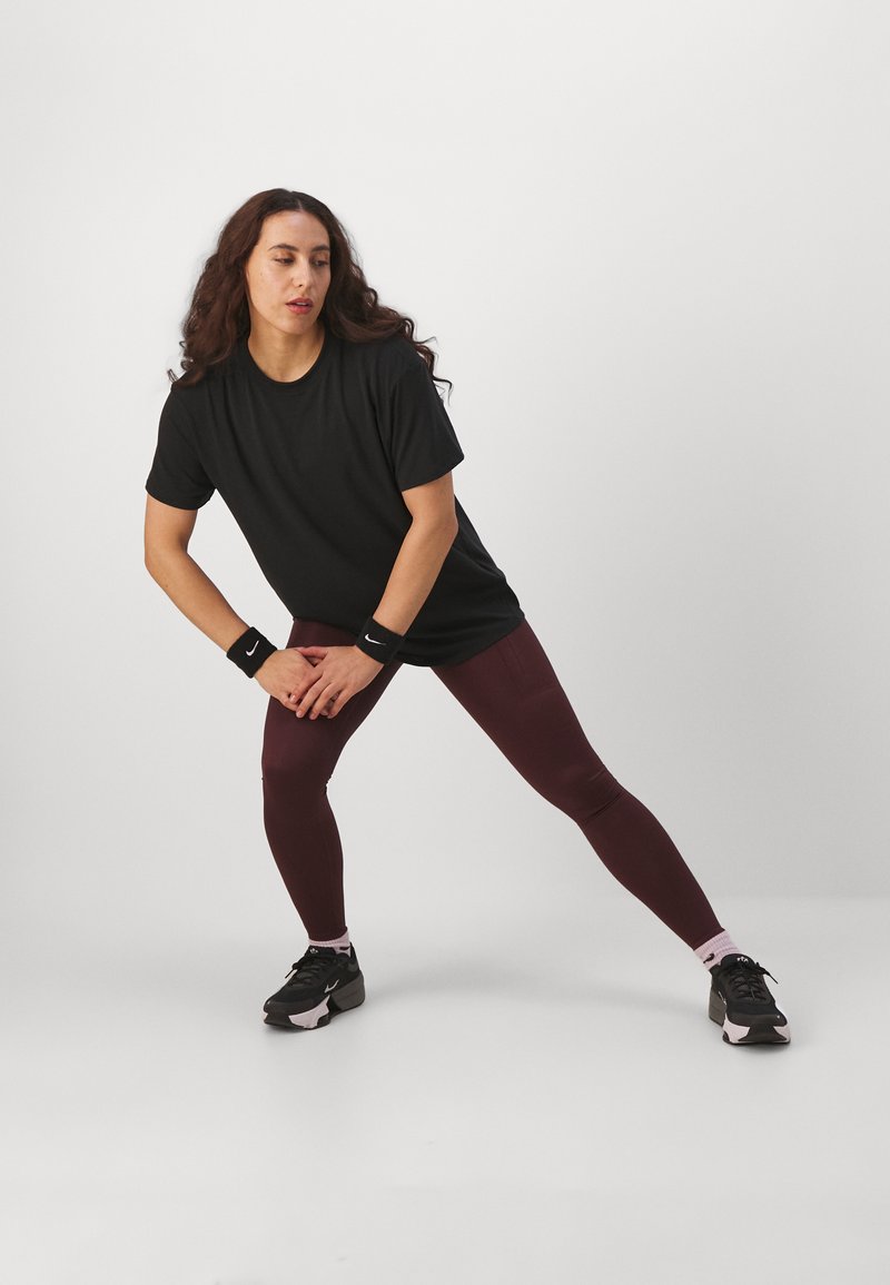 Nike Performance Nike Performance ONE RELAXED TOP - Sports T-shirt - black Zeitbegrenzte Promotion