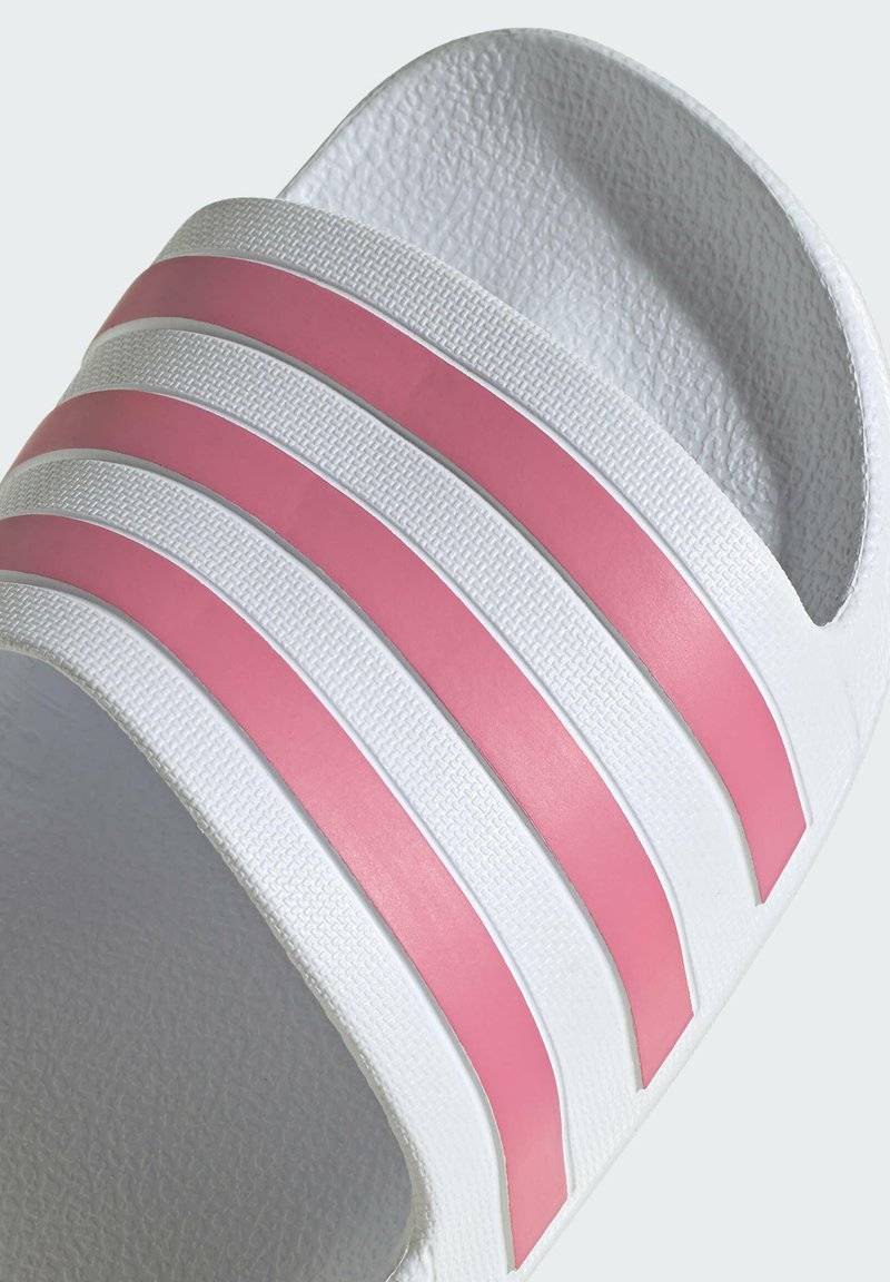 adidas Performance adidas Performance ADILETTE AQUA - Pool slides - white Zeitlich begrenztes Angebot