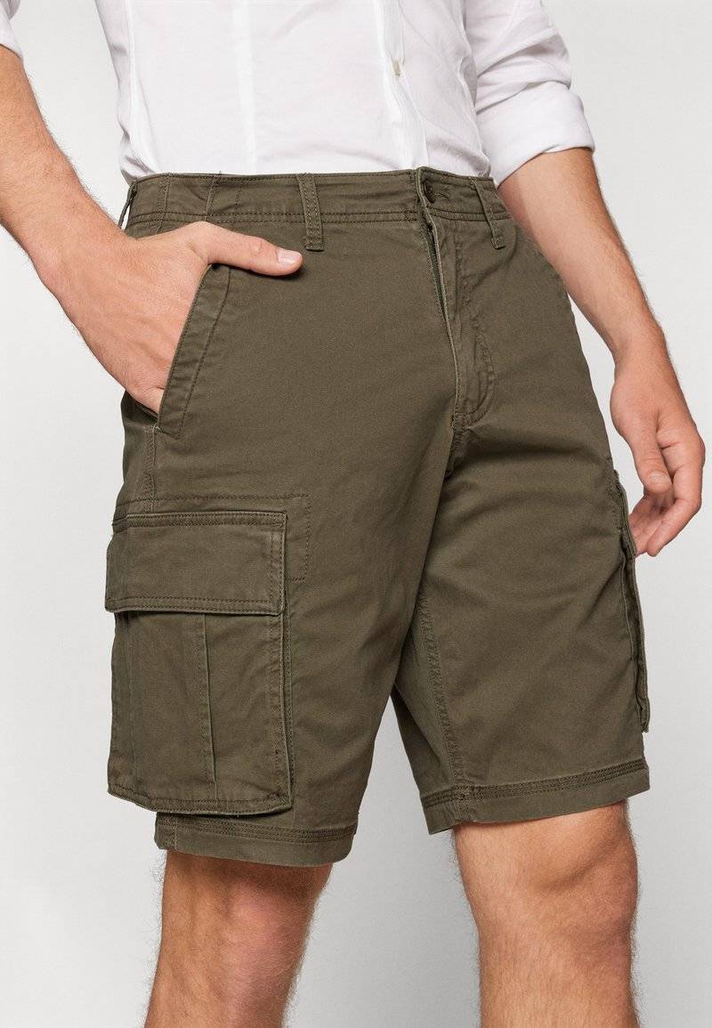 GAP GAP CARGO - Shorts - black moss Fabrikverkauf
