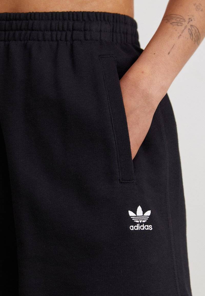 adidas Originals adidas Originals ESSENTIALS - Shorts - black Kostenloser Versand