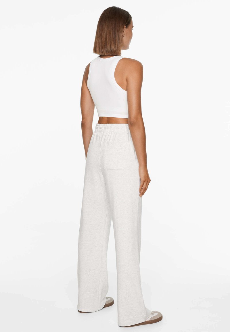 OYSHO OYSHO SOFT TOUCH RELAXED STRAIGHT-LEG - Tracksuit bottoms - mottled light grey Lagerräumung