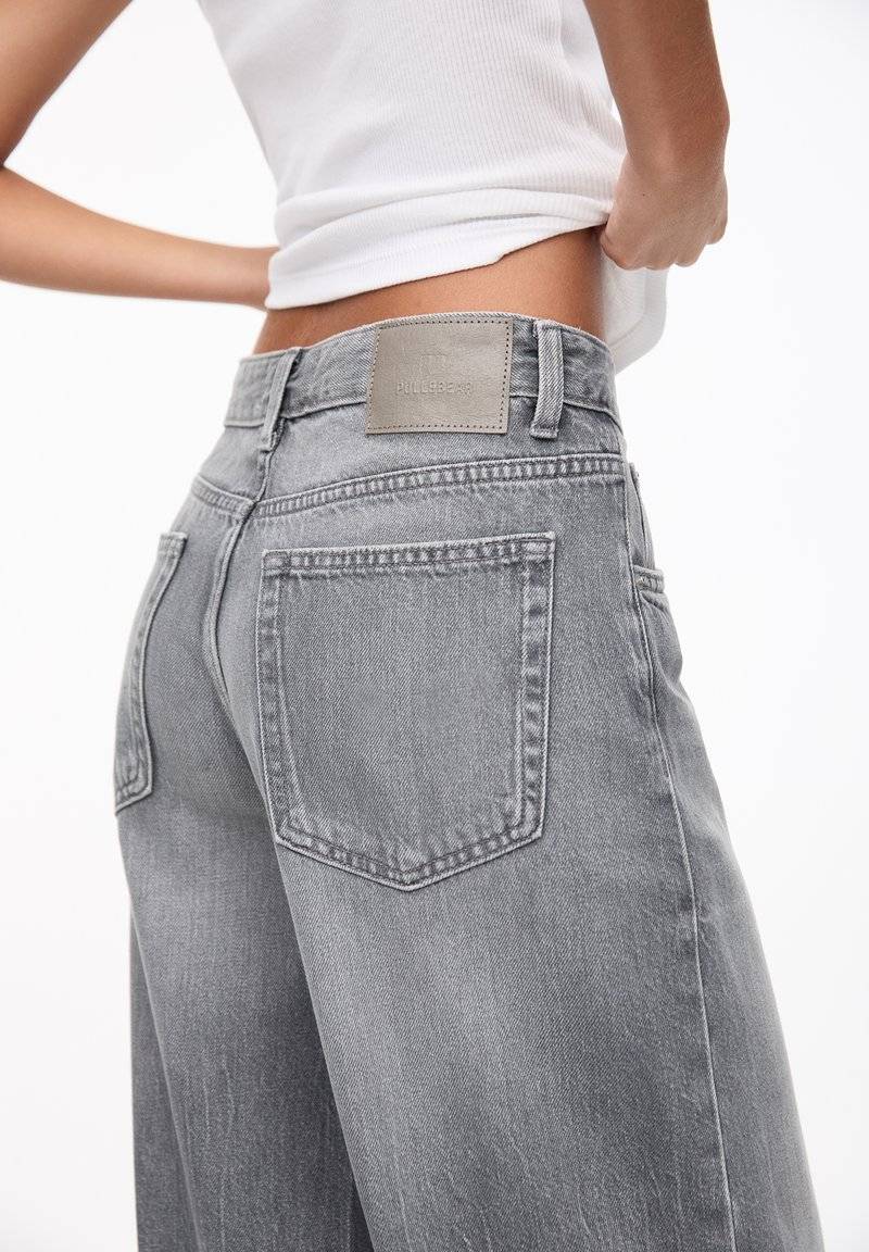 PULL&BEAR PULL&BEAR OVERSIZE - Flared Jeans - grey 2025