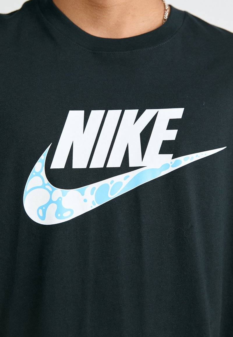 Nike Sportswear Nike Sportswear TEE FUTURA - Print T-shirt - black Kostenloser Versand