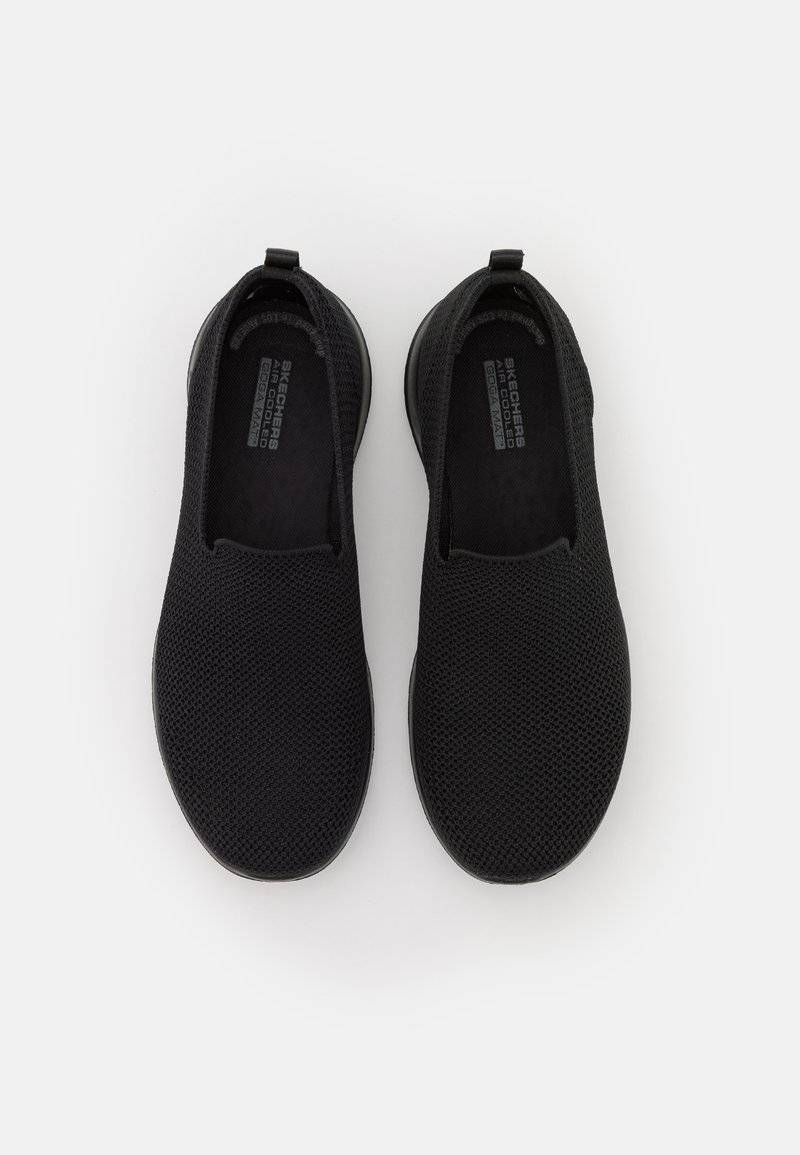 Skechers Performance Skechers Performance GO WALK SLIP ON - Walking trainers - black Weihnachtsangebot