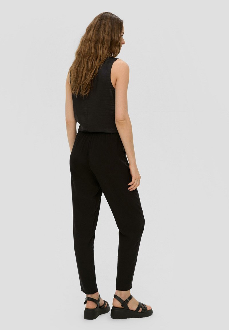 s.Oliver s.Oliver ANKLE-AUS REINER - Trousers - schwarz Verkauf