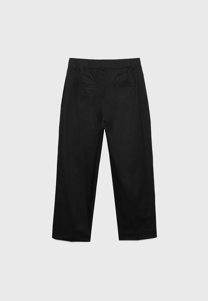 Stradivarius Stradivarius CARROT WITH DARTS DETAIL - Trousers - black Hotsell