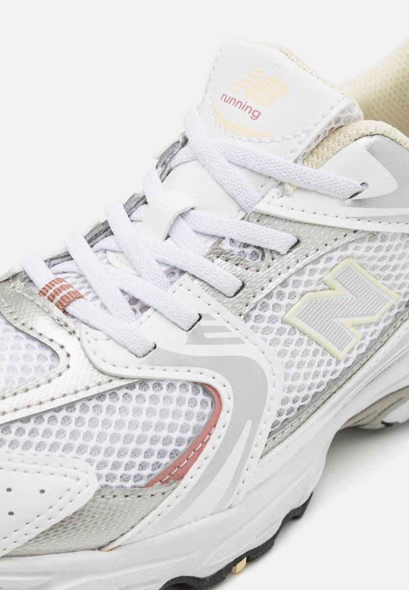 New Balance New Balance 530 UNISEX - Trainers - white Bis zu 65% Rabatt